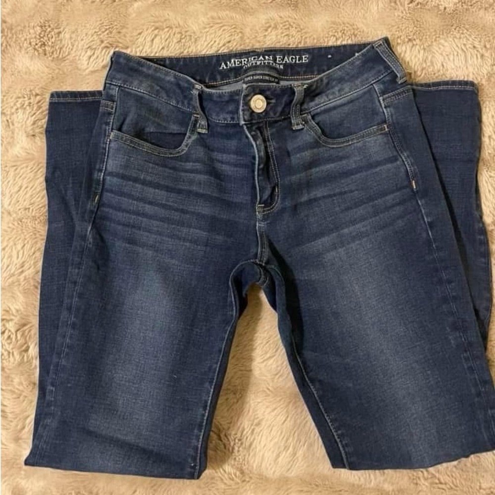 • AE Jeans •